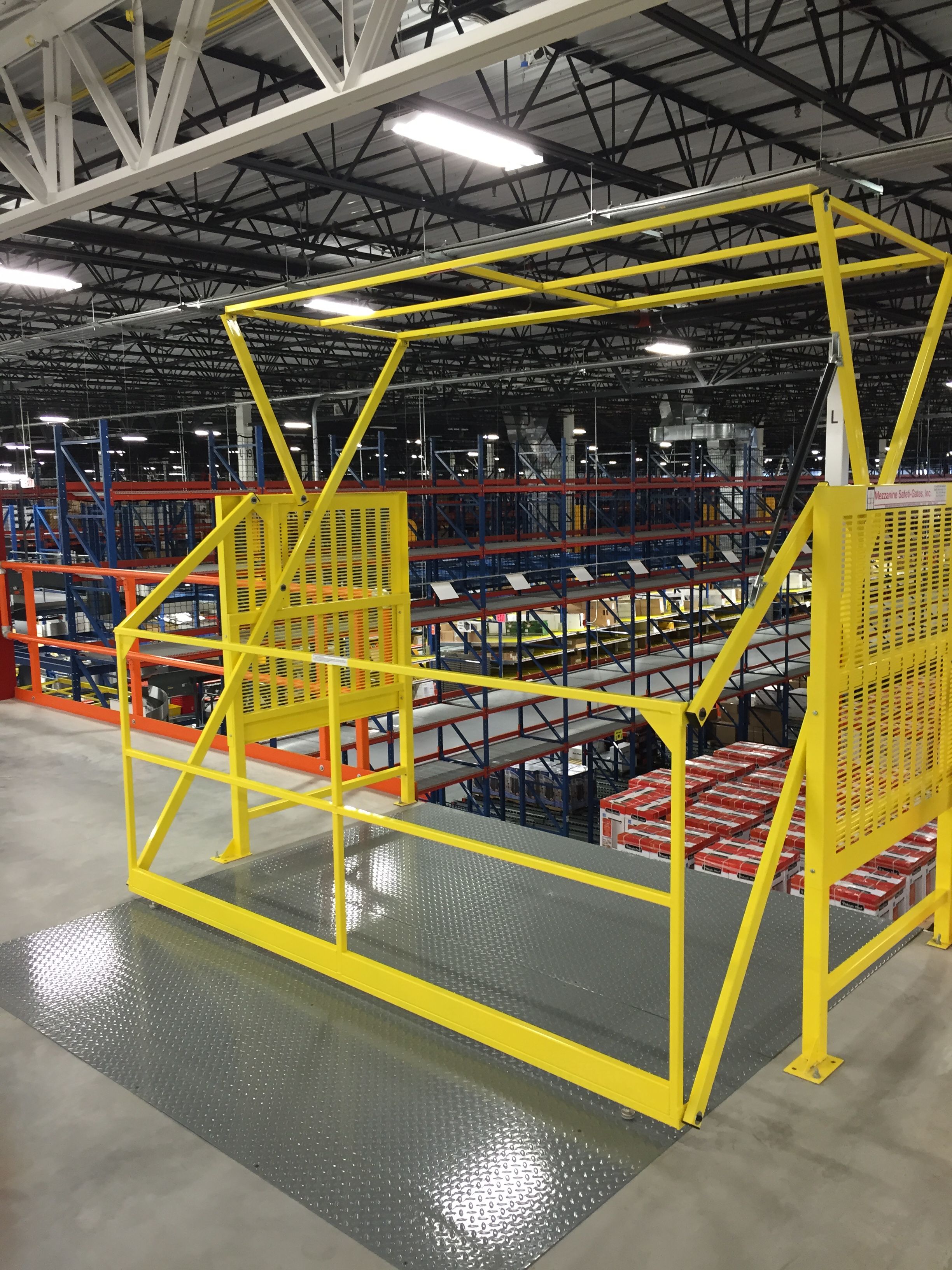 pallet drop safety gate in High Pallet Pivot design with custom mesh panels